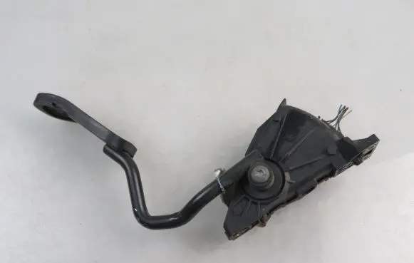 Seat Alhambra (Mk1) Accelerator throttle pedal YM219F836AA 7M3721603B
