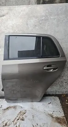 Toyota Urban Cruiser (XP110) Rear door