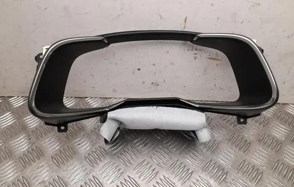 Citroen DS7 Crossback Radio/GPS head unit trim 9821576977