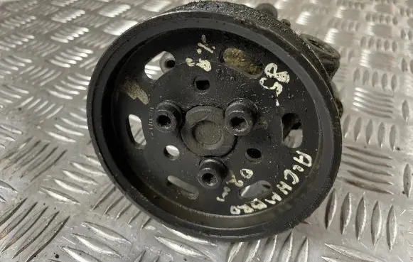 Seat Alhambra (Mk1) Power steering pump 038145255b