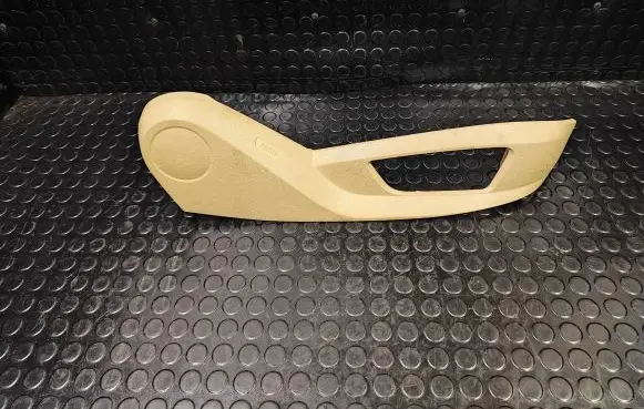BMW 7 F01 F02 F03 F04 Seat trim 6981770