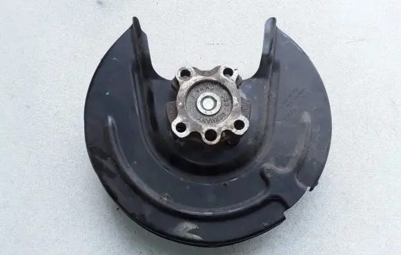 Seat Leon (5F) Rear wheel hub 8V0598611A