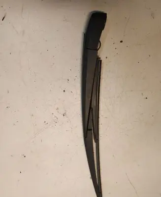 Toyota RAV 4 (XA20) Rear wiper blade 