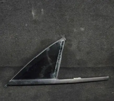 Volkswagen Touareg II Front door vent window glass four-door 7P5845114