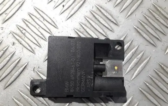 BMW 3 E46 Antenna control unit 8450692846101 921-800-002