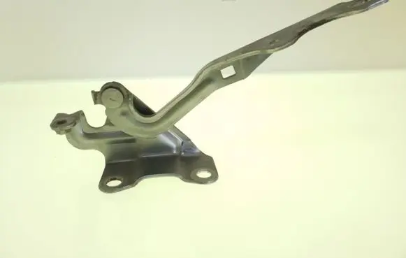 Mazda CX-7 Engine bonnet/hood hinges