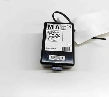 Toyota Auris E180 Door central lock control unit/module 61B657000 8974002100