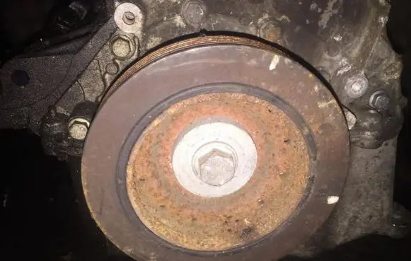Renault Laguna I Crankshaft pulley