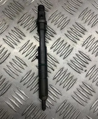 Audi A6 S6 C5 4B Fuel injector 059130201B