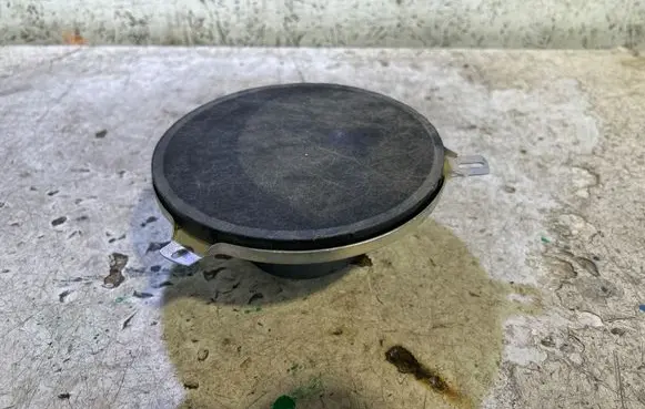 Dodge Challenger Parcel shelf speaker 05064551AA 2677744