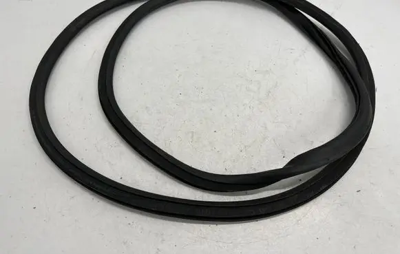 Opel Astra K Rubber seal front door (on door) 