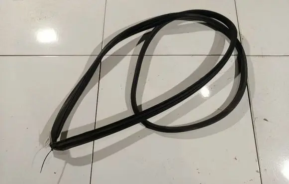 Honda Jazz Rubber seal front coupe door 