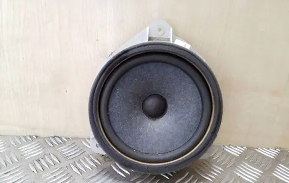 Toyota RAV 4 (XA20) Front door speaker 8616042070