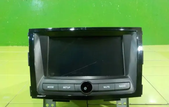 SsangYong Tivoli Radio/CD/DVD/GPS head unit 8915035000