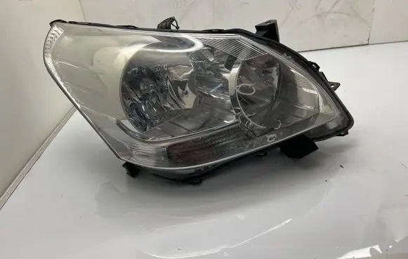 Toyota Verso Headlight/headlamp 13246F 112886798 112886708
