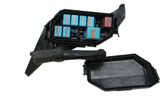 Toyota Prius c Fuse box set