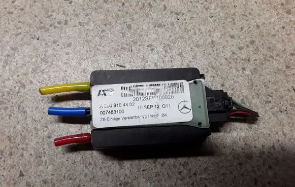 Mercedes-Benz ML W166 Seat control module A0009104402