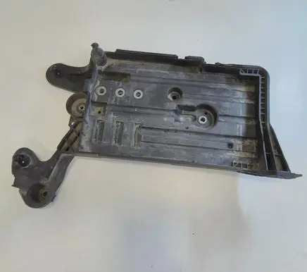 Volkswagen Golf VII Battery tray 5Q0915321 5Q0915331