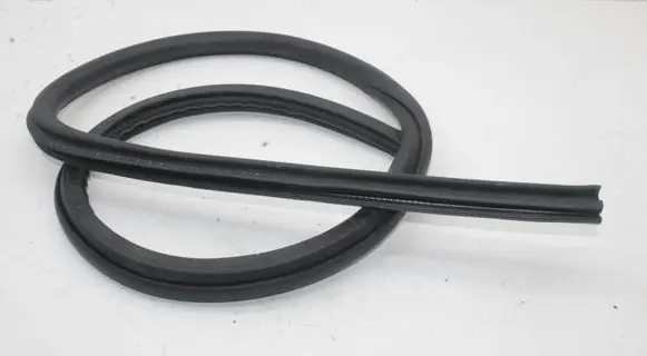 Volkswagen Scirocco Rubber seal front door (on door) 