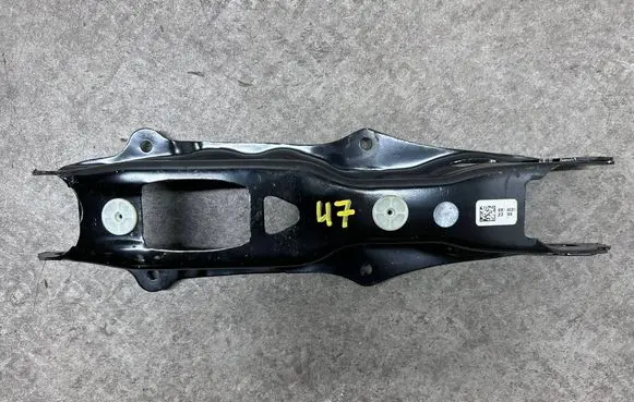 BMW X7 G07 Rear upper control arm/wishbone 6878031