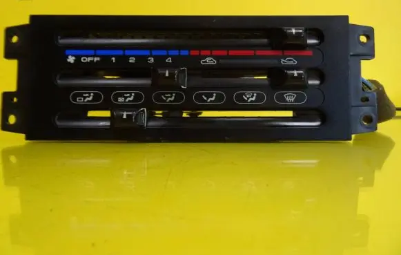 KIA Sephia Climate control/heater control trim 