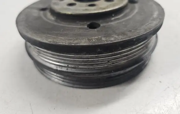 Volkswagen PASSAT B5 Crankshaft pulley
