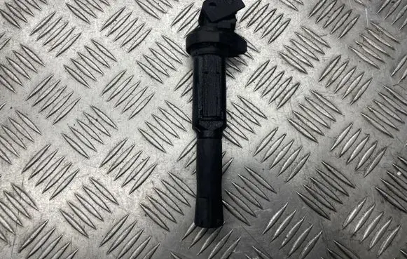 BMW 3 E90 E91 High voltage ignition coil 7551260