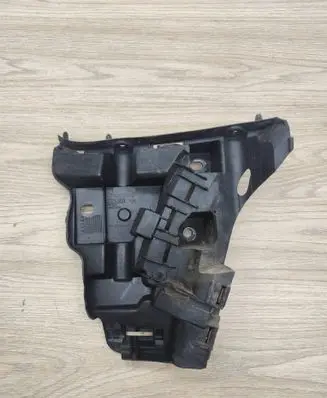 Volvo XC70 Front bumper mounting bracket 31214960