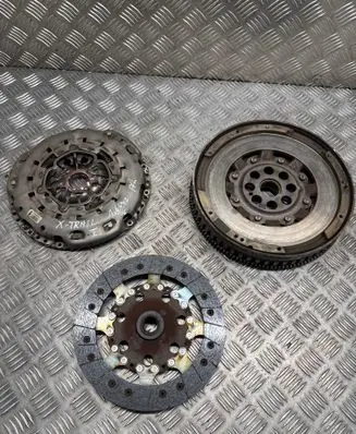Nissan X-Trail T32 Clutch set kit 301015094r 123103008r 302056476r