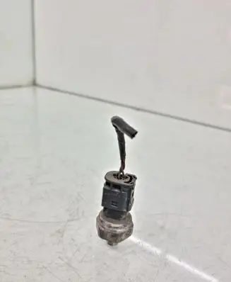 Air conditioning (A/C) pressure sensor