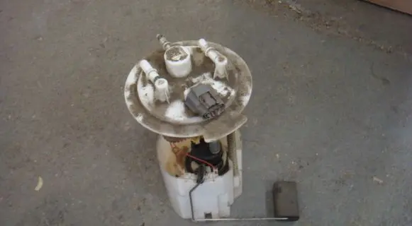 Nissan Note (E12) In-tank fuel pump