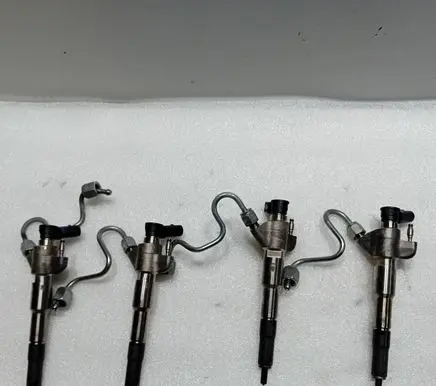 Nissan Navara D23 Fuel injectors set 166009567R HMLGT5690R