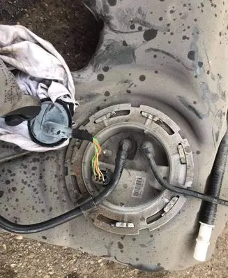 BMW 3 F30 F35 F31 Fuel tank 7326874