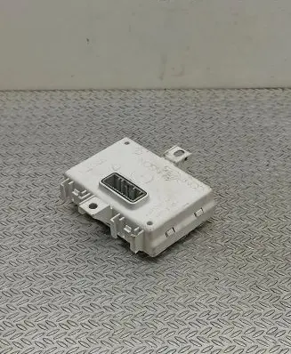 Renault Clio III GPS navigation control unit/module 281139717 280380655R