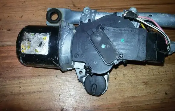 Toyota Aygo AB10 Wiper motor