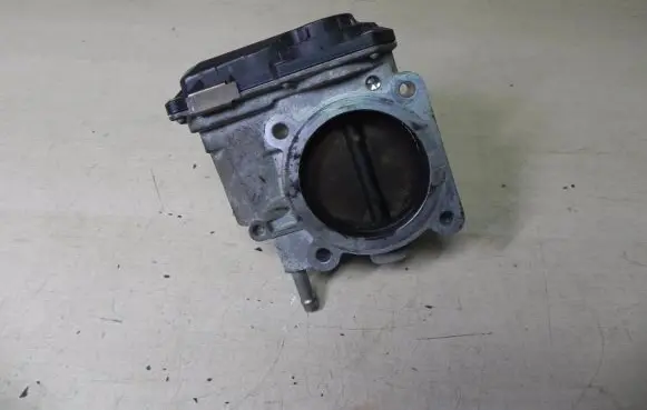 Lexus RX 300 Throttle body valve VD6724