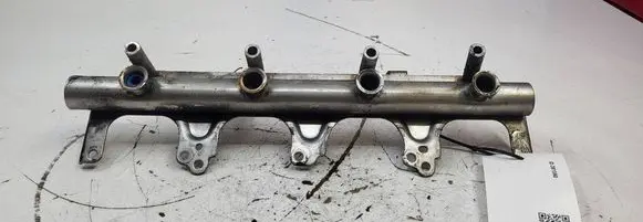 Audi A4 S4 B7 8E 8H Fuel main line pipe 06F133317G