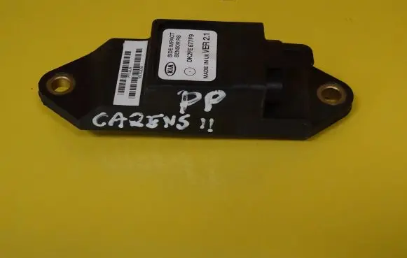 KIA Carens I Airbag deployment crash/impact sensor 0K2FE677F9