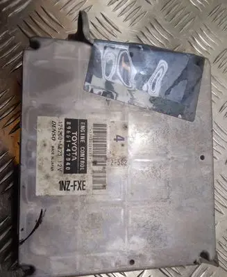 Toyota Prius (XW10) Engine control unit/module 8966147040 175200582312V 1752005823X