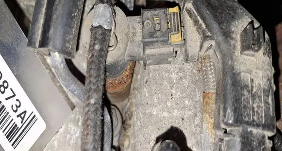 Opel Insignia A Fuel injector 0445110327