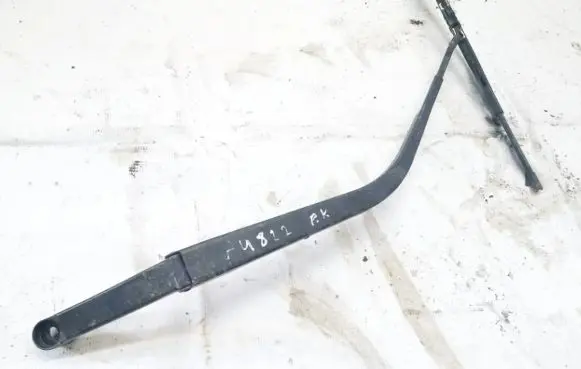 Mitsubishi Outlander Front wiper blade arm