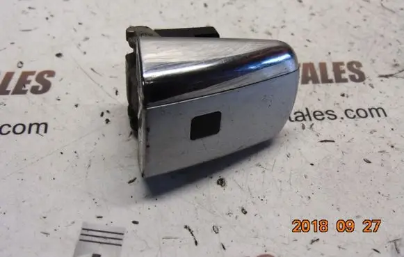 Mercedes-Benz E W210 Front door handle cover 