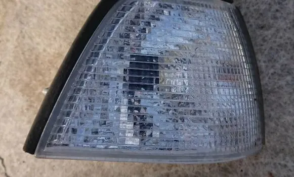 BMW 3 E36 Front indicator light 12111713