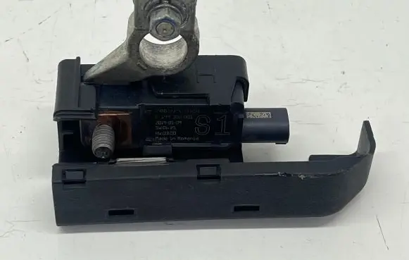 Toyota C-HR I Battery relay fuse 288500Y020 20190109 0199300001