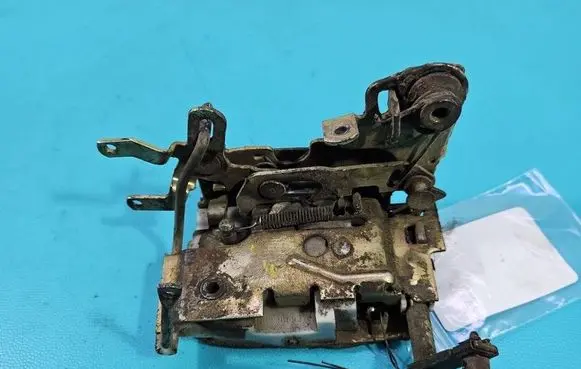 Land Rover Discovery Front door lock IMPRK1541700