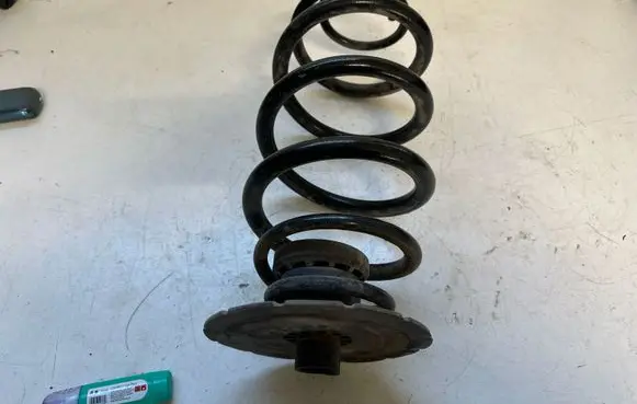 Mercedes-Benz Vito Viano W447 Rear coil spring