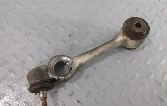 Mercedes-Benz 200 300 W123 Front lower control arm/wishbone A1233304607 1233304607