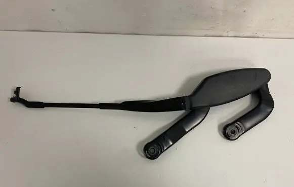 Mercedes-Benz E W211 Front wiper blade arm A2118200444