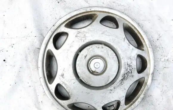 BMW 3 E36 R15 wheel hub/cap/trim 36131180104