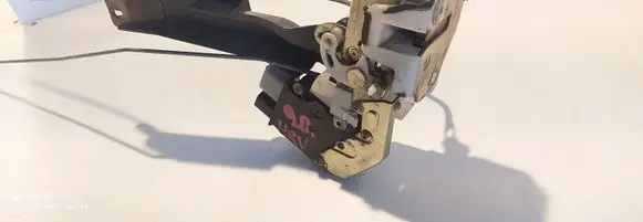 Honda HR-V Rear door lock